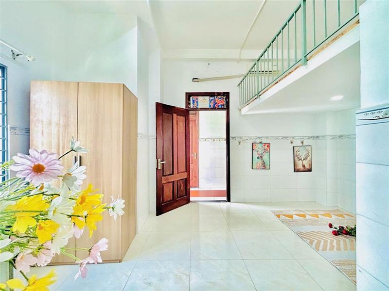 DUPLEX CỬA SỔ TRỜI GẦN HUIT