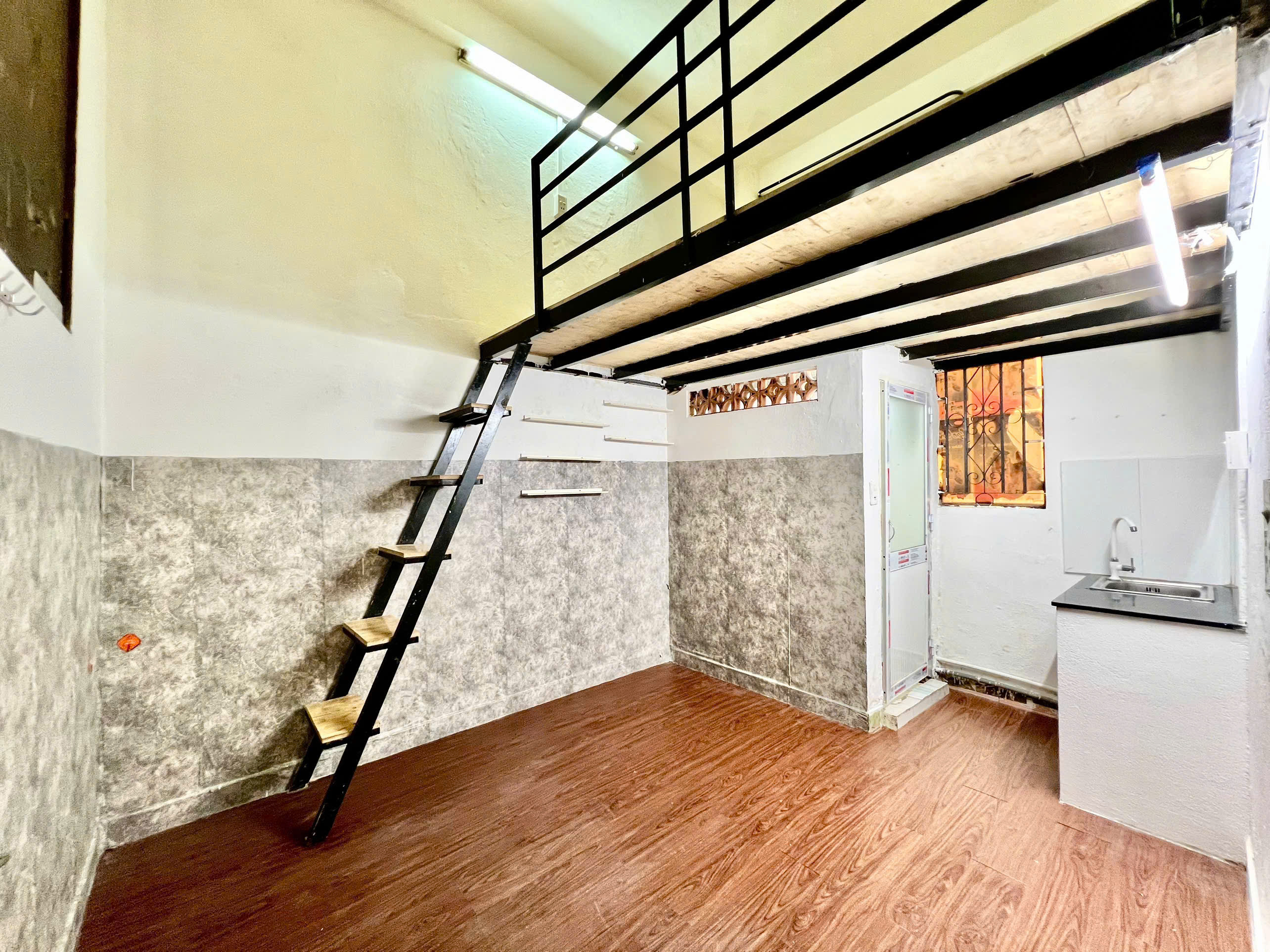 PHÒNG GÁC GIÁ RẺ NGAY BÌNH LONG