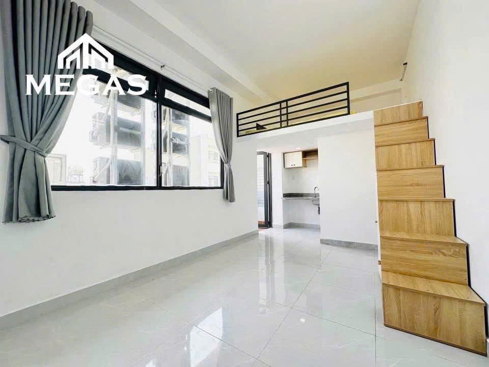 DUPLEX BALCONY NEAR VHU AND HUIT