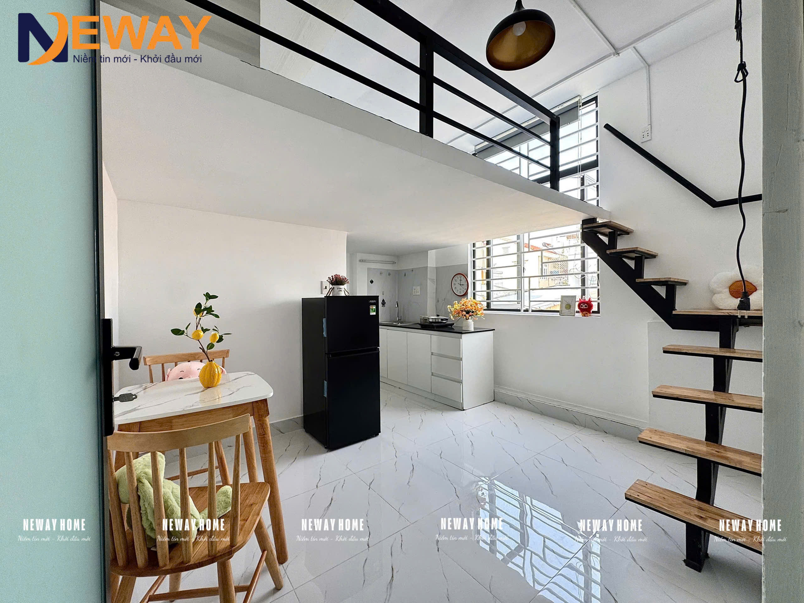 DUPLEX CỬA SỔ TRỜI KẾ HUIT