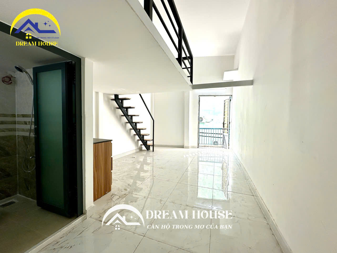 DUPLEX BALCONY NEAR VHU
