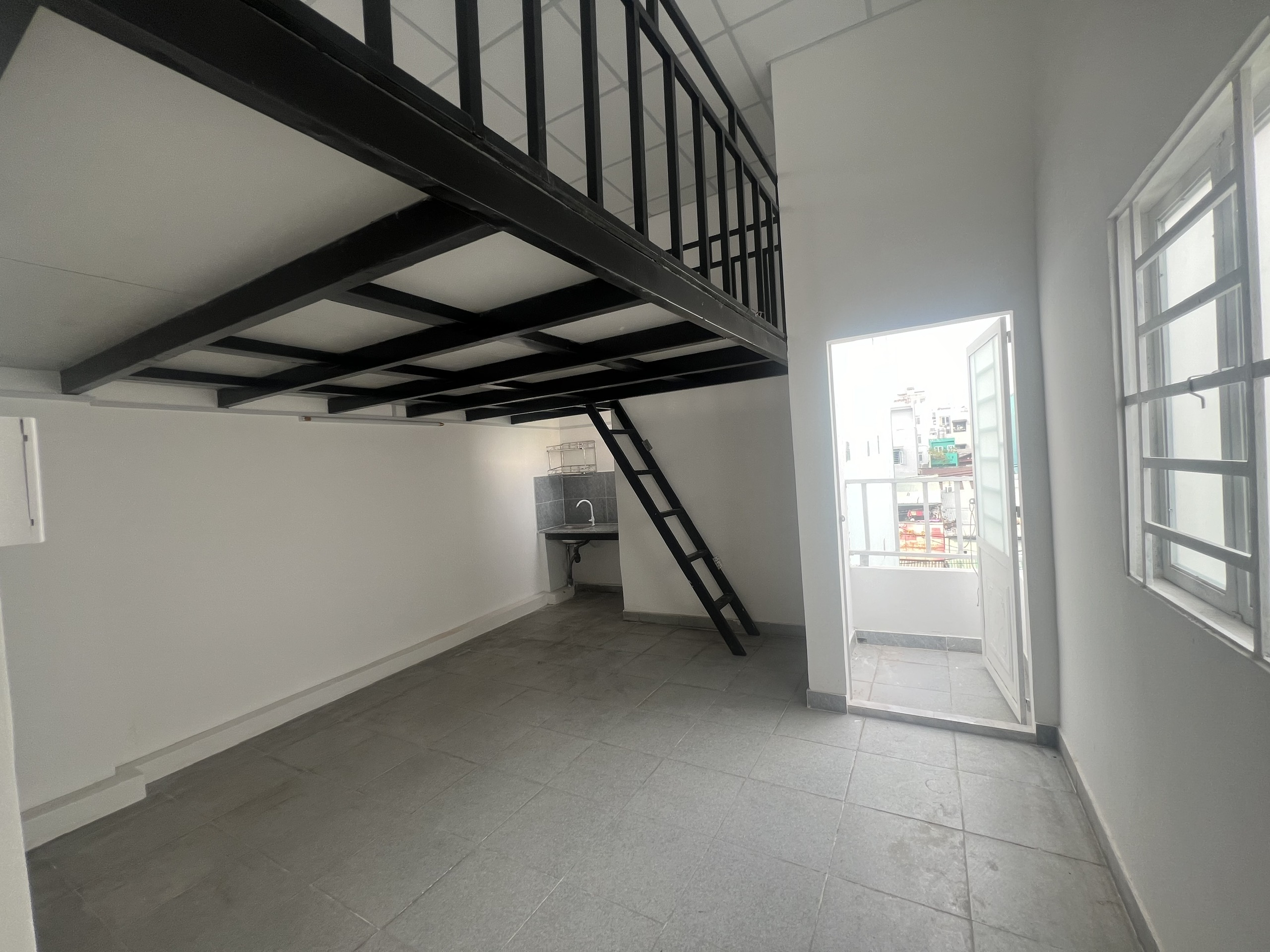 DUPLEX BANCOL GIỮA HUIT VÀ VHU