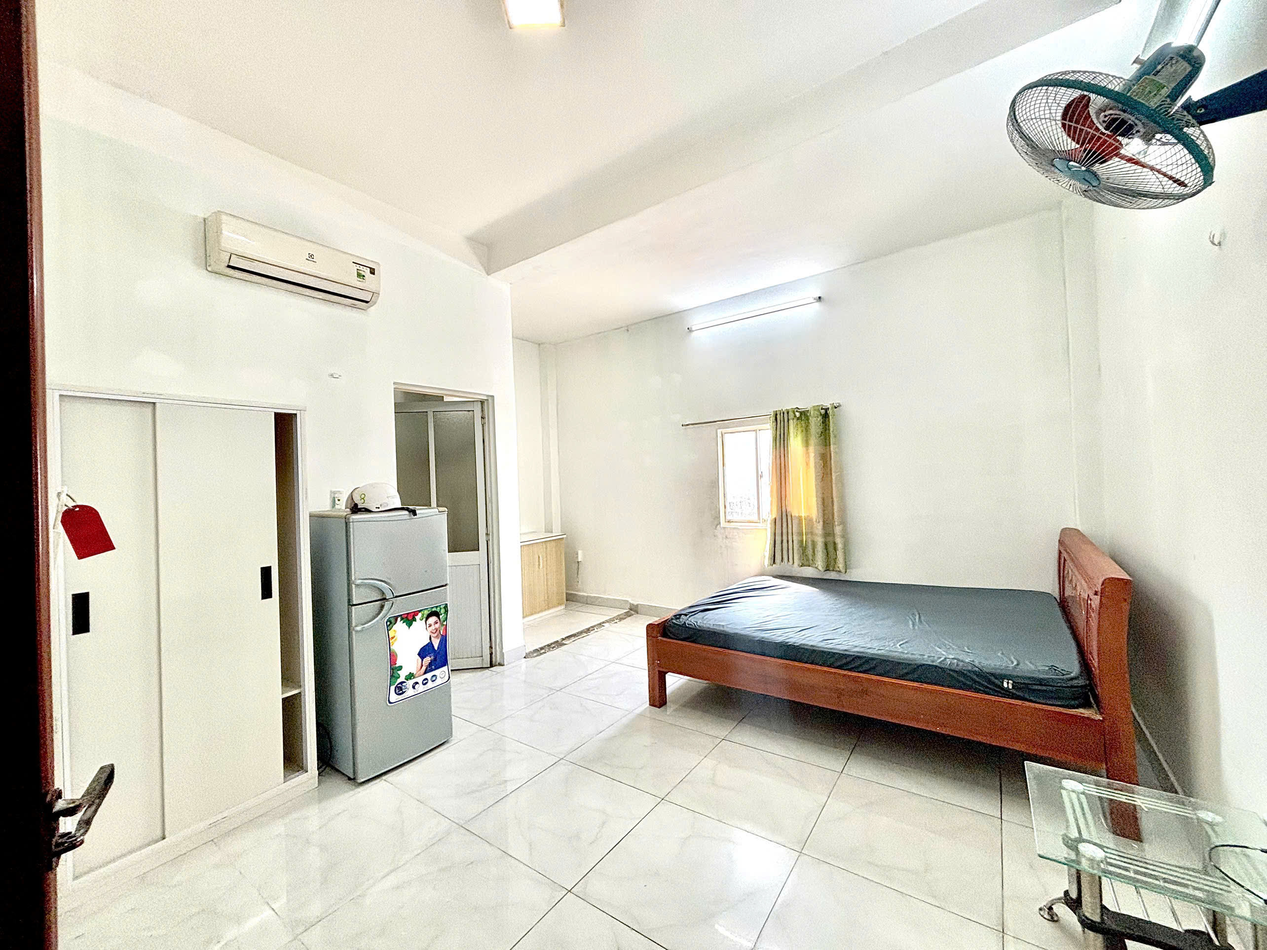 STUDIO FULL NỘI THẤT NẰM GIỮA VHU VÀ HUIT